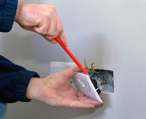 NOW CALL US 380 266 0580 FOR TAKING ELECTRICIAN SERVICE.ONLY FOR USA PEOPLE 3